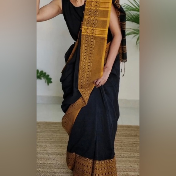 Pure cotton plain black saree with mustard brown golden thread border & pallu - Picture 5 of 5